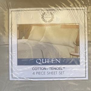 New in bag Queen sheets set by Laurel Crest.